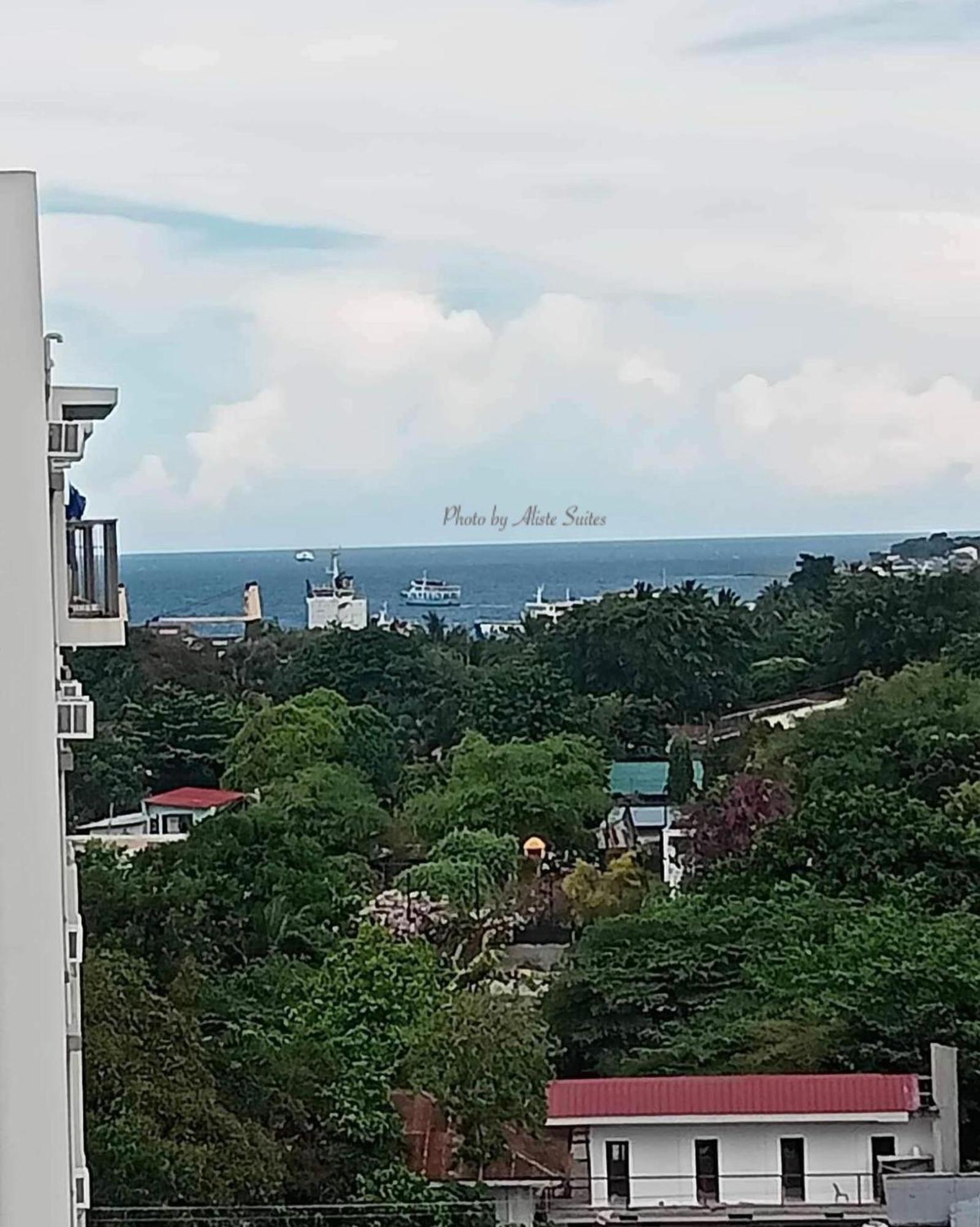 Aliste Suites Marina Spatial Dumaguete City Esterno foto